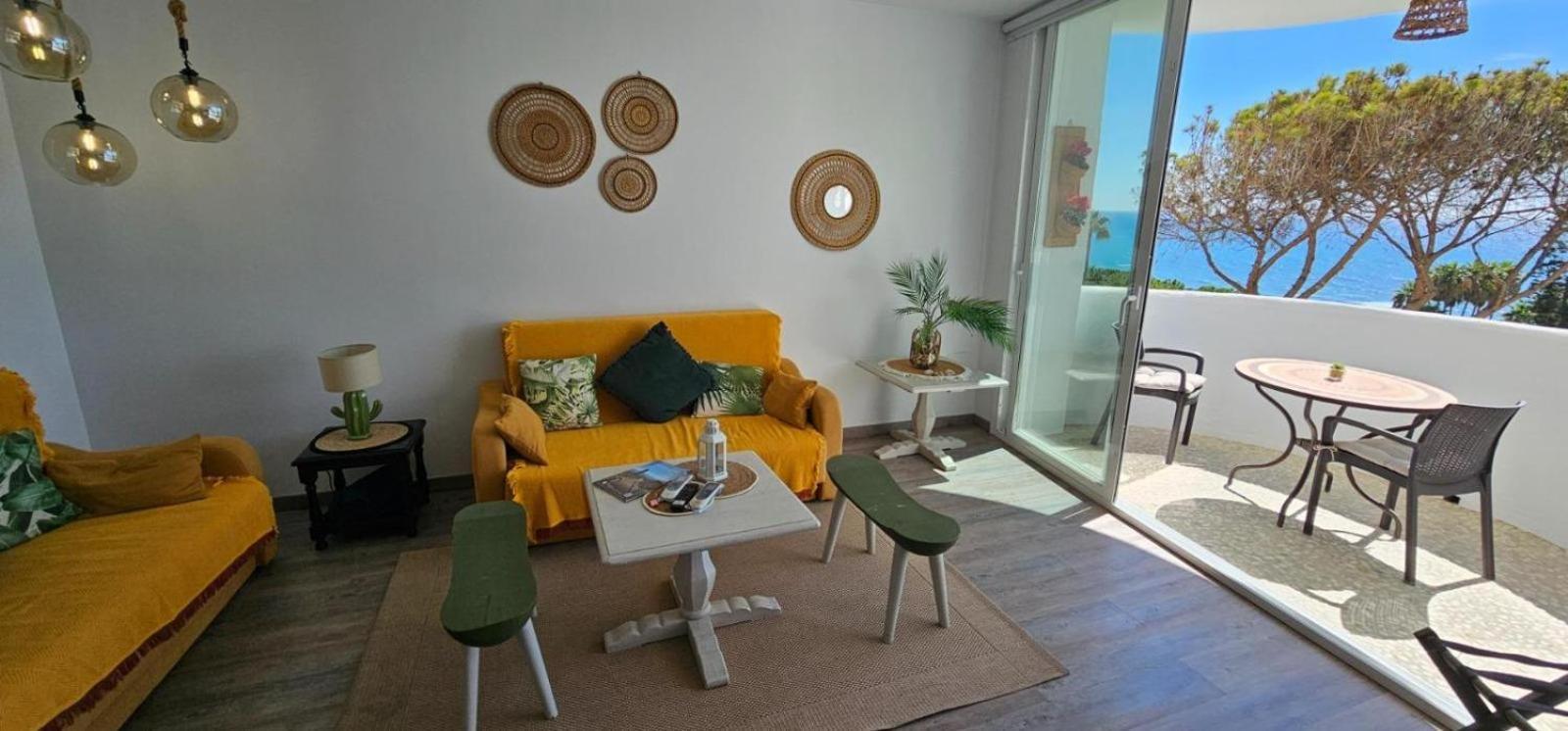 Beachfront Apartment In Calahonda MIJAS COSTA Dış mekan fotoğraf